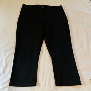 🎀 5/$20 🎀 Z by Zella cropped black leggings size medium